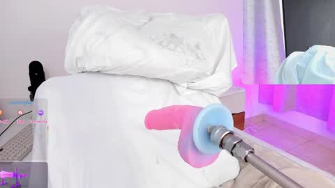 Snapshot of couple_naughty20 chatting on October 4, 5:33 pm Maria online show from October 4, 5:33 pm