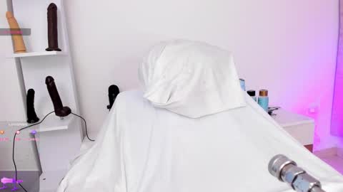 Snapshot of couple_naughty20 chatting on November 2, 5:26 pm Maria online show from November 2, 5:26 pm