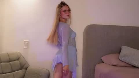Kay online show from July 12, 3:08 am
