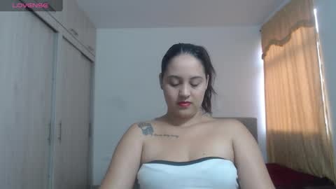  ALEJANDRO Y EMILY  online show from September 15, 1:22 pm