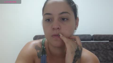  ALEJANDRO Y EMILY  online show from February 11, 10:09 am