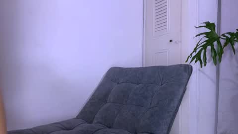 Couple sexxo online show from December 22, 2:52 am