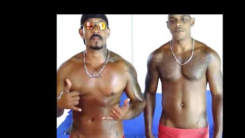 Snapshot of coupleinblack chatting on March 4, 4:13 pm Otto - Aron online show from March 4, 4:13 pm