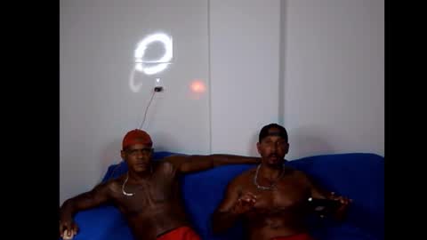 Snapshot of coupleinblack chatting on March 5, 11:34 pm Otto - Aron online show from March 5, 11:34 pm