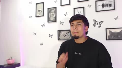 Snapshot of coupsextop chatting on December 27, 8:45 am Juli and Liam online show from December 27, 8:45 am