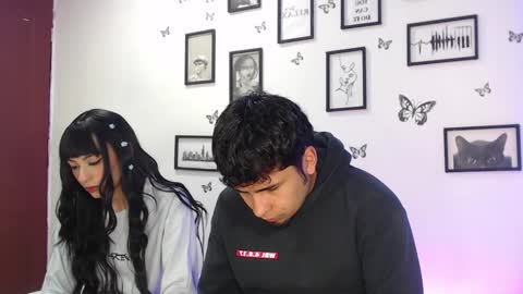 Snapshot of coupsextop chatting on January 7, 5:01 am Juli and Liam online show from January 7, 5:01 am