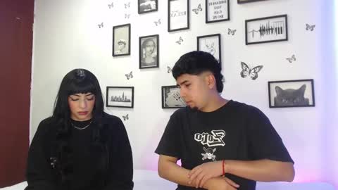 Snapshot of coupsextop chatting on January 10, 4:33 am Juli and Liam online show from January 10, 4:33 am