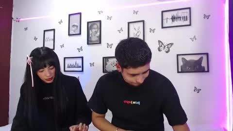 Snapshot of coupsextop chatting on February 19, 4:34 am Juli and Liam online show from February 19, 4:34 am