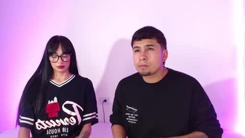 Snapshot of coupsextop chatting on October 17, 5:10 am Juli and Liam online show from October 17, 5:10 am