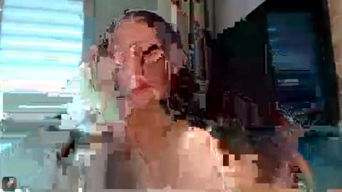 Courtney online show from November 12, 8:04 am