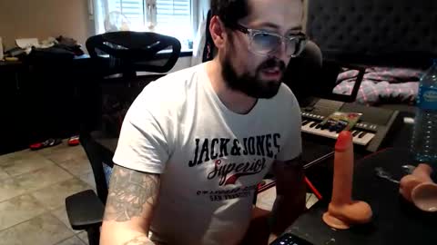 Snapshot of cousti_bite chatting on May 20, 1:39 pm Crousti bite online show from May 20, 1:39 pm