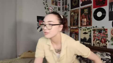 Snapshot of coventinahazleton chatting on November 21, 8:29 pm Yuna online show from November 21, 8:29 pm