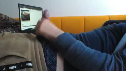 Snapshot of cowardly_lion88 chatting on December 18, 12:07 pm cowardly_lion88 online show from December 18, 12:07 pm