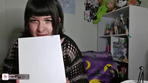 Snapshot of cowjuggie chatting on October 26, 12:05 am Katxce online show from October 26, 12:05 am