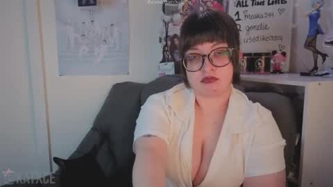 Snapshot of cowjuggie chatting on November 24, 3:17 am Katxce online show from November 24, 3:17 am