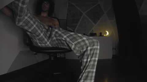 Snapshot of cowudder20 chatting on March 23, 10:25 pm cowudder20 online show from March 23, 10:25 pm