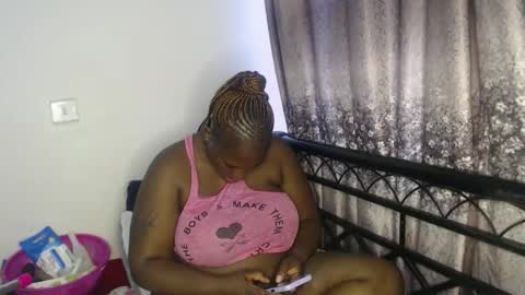 Snapshot of cozy_dion chatting on June 9, 9:10 am Erykah online show from June 9, 9:10 am