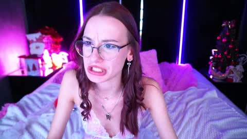 cozymell online show from January 1, 3:23 am