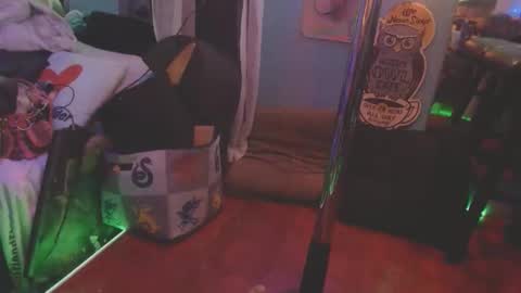 cpl4morethan1 online show from October 15, 7:19 am