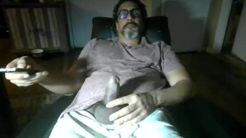 Snapshot of cq1er chatting on December 31, 6:16 am Alejandro online show from December 31, 6:16 am