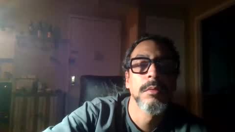 Snapshot of cq1er chatting on January 26, 7:10 am Alejandro online show from January 26, 7:10 am