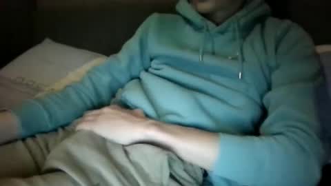 Snapshot of crackiee13 chatting on February 24, 3:43 pm KellyFemboy online show from February 24, 3:43 pm