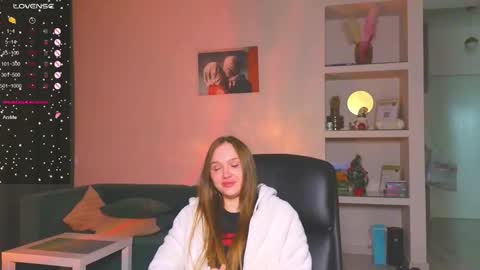 Snapshot of cravelucy chatting on January 14, 5:40 pm lucy online show from January 14, 5:40 pm