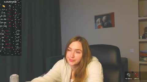 Snapshot of cravelucy chatting on March 1, 4:53 pm lucy online show from March 1, 4:53 pm