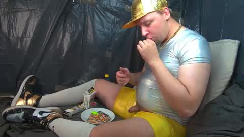 Snapshot of cravingboy chatting on September 19, 6:19 pm robin online show from September 19, 6:19 pm