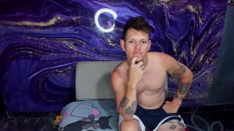 crazy_acouple_donpillo online show from September 14, 10:31 pm