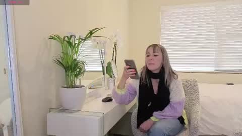 Stacy 2pm to 6pm mon-fri 3 CAT online show from June 15, 1:02 pm