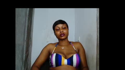 Snapshot of crazy_badgirl2 chatting on March 15, 6:36 pm Crazy badgirl2 online show from March 15, 6:36 pm