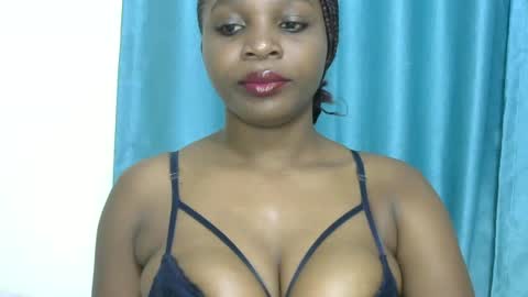 Snapshot of crazy_candy664 chatting on June 12, 3:05 am candy online show from June 12, 3:05 am