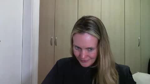 Anny online show from December 16, 9:31 pm