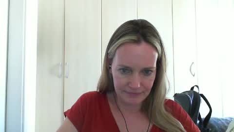 Anny online show from December 18, 6:25 pm