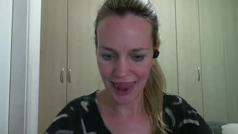 Anny online show from December 19, 12:34 am