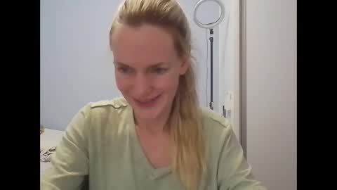 Anny online show from March 4, 12:16 am