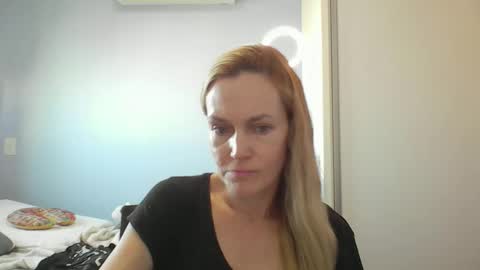 Anny online show from March 24, 10:20 am