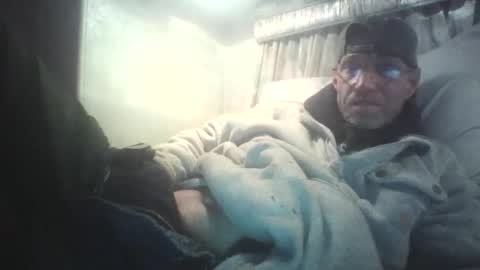 Snapshot of crazybuilder1 chatting on November 30, 2:48 am crazybuilder1 online show from November 30, 2:48 am