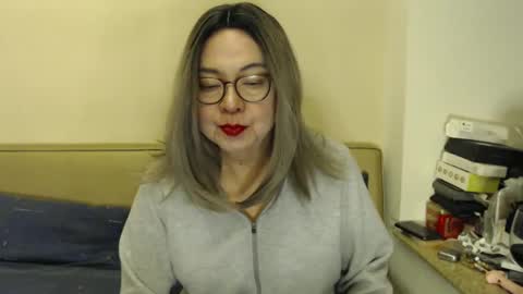 Snapshot of crazychika chatting on December 13, 7:10 pm Kelly online show from December 13, 7:10 pm