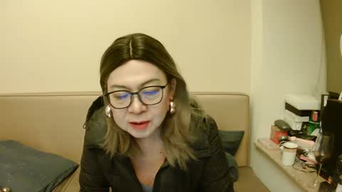 Snapshot of crazychika chatting on March 5, 8:21 pm Kelly online show from March 5, 8:21 pm