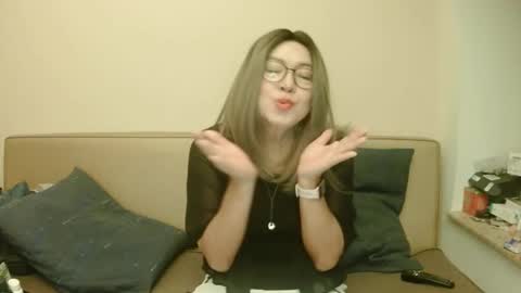 Snapshot of crazychika chatting on October 3, 6:05 pm Kelly online show from October 3, 6:05 pm