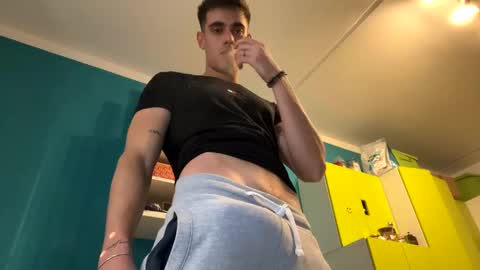 Snapshot of crazydickboy3 chatting on December 4, 1:53 pm crazydickboy3 online show from December 4, 1:53 pm