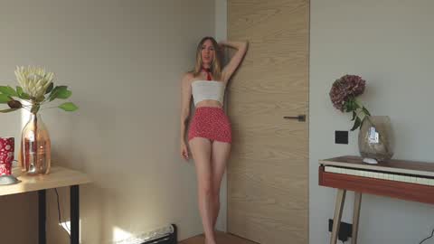 Snapshot of crazyhotrussian chatting on September 25, 3:32 am Mari Rehabilitation after surgey 12 -27 november. Support me when i offline C online show from September 25, 3:32 am