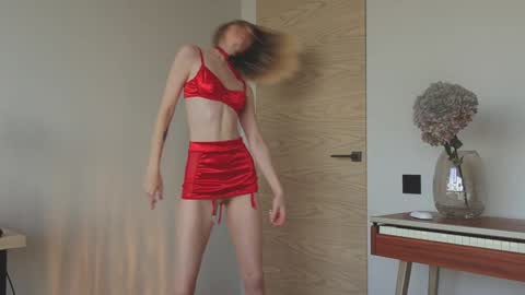 Snapshot of crazyhotrussian chatting on October 1, 4:29 am Mari Rehabilitation after surgey 12 -27 november. Support me when i offline C online show from October 1, 4:29 am