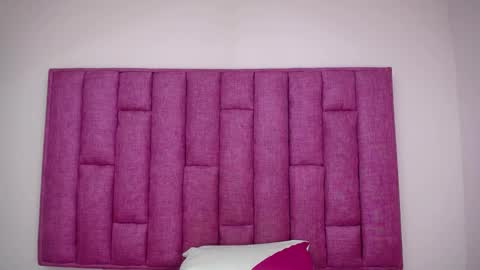 Snapshot of crazyonme chatting on October 31, 7:37 pm diosalinda online show from October 31, 7:37 pm