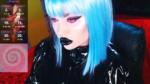 Snapshot of crazypinkyball chatting on April 18, 2:54 pm Roxy online show from April 18, 2:54 pm