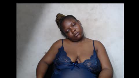 crazyslut17 online show from October 23, 11:35 pm