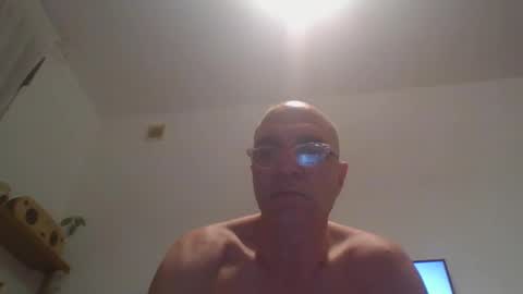 Snapshot of crazystrapon chatting on January 25, 12:48 am crazystrapon online show from January 25, 12:48 am