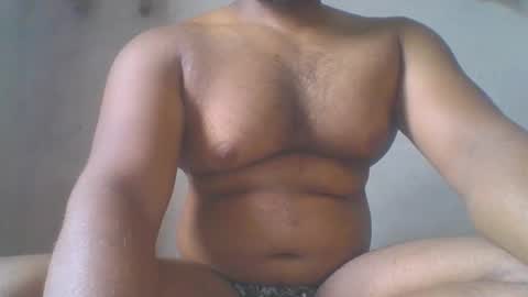 crazzy_booy online show from May 18, 3:35 am